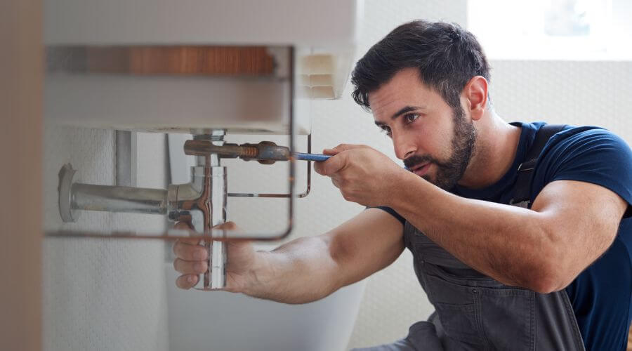 Faucet aerator cleaning/replacement in Berino, NM